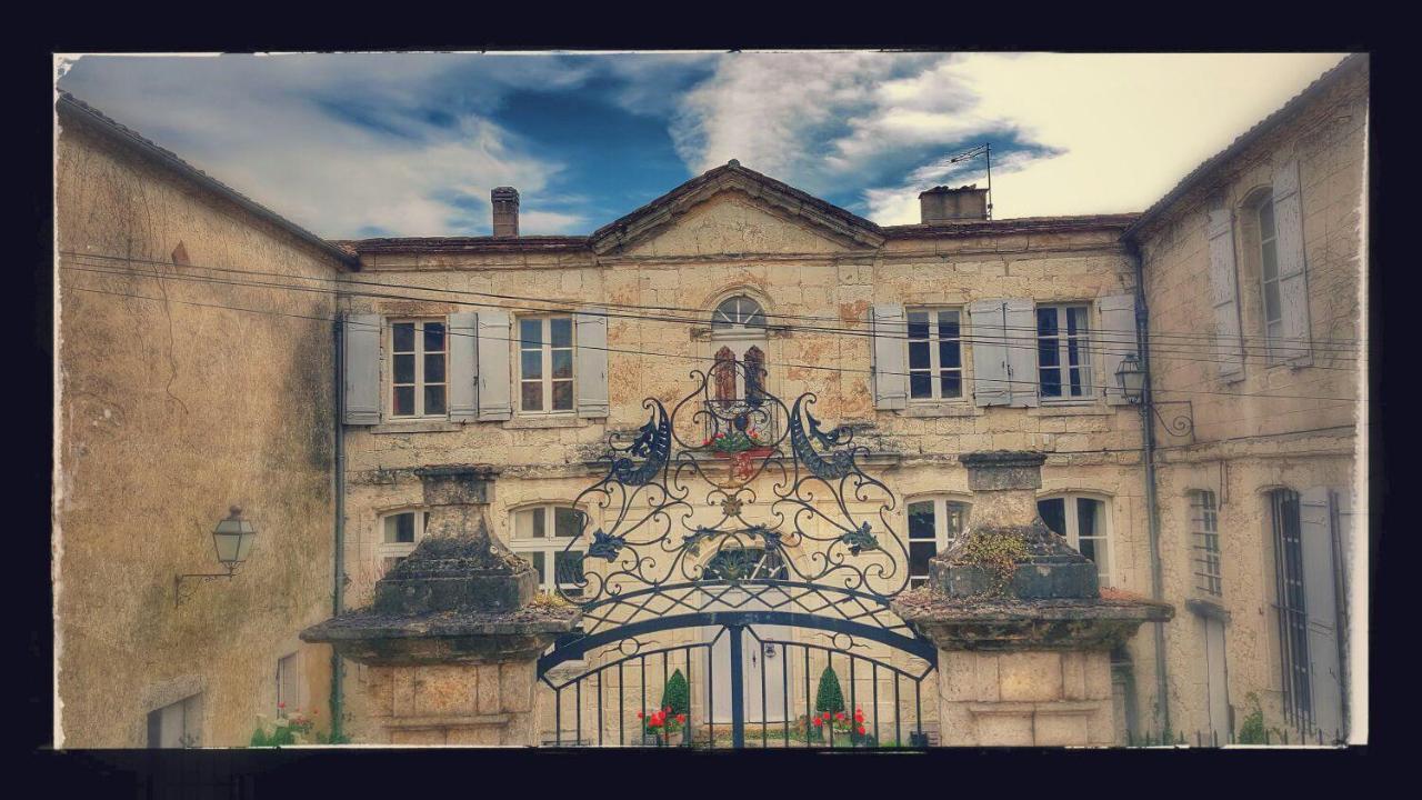 Cours De Thomazeau Bed and Breakfast Castillonnès Esterno foto